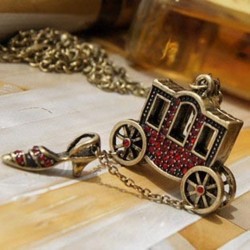 Red carriage chain with shoe