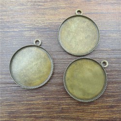 Silver plated/bronze Round Necklace Pendant